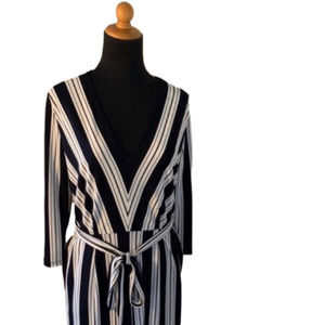 𝅺H&M striped deep V-Neckline dress size small